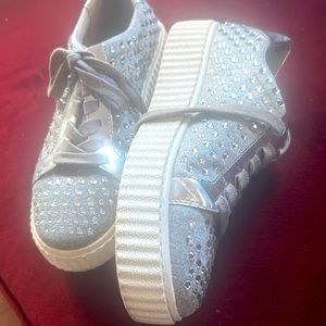 Try nice shoes I can’t wear it any more because I must wear foot support